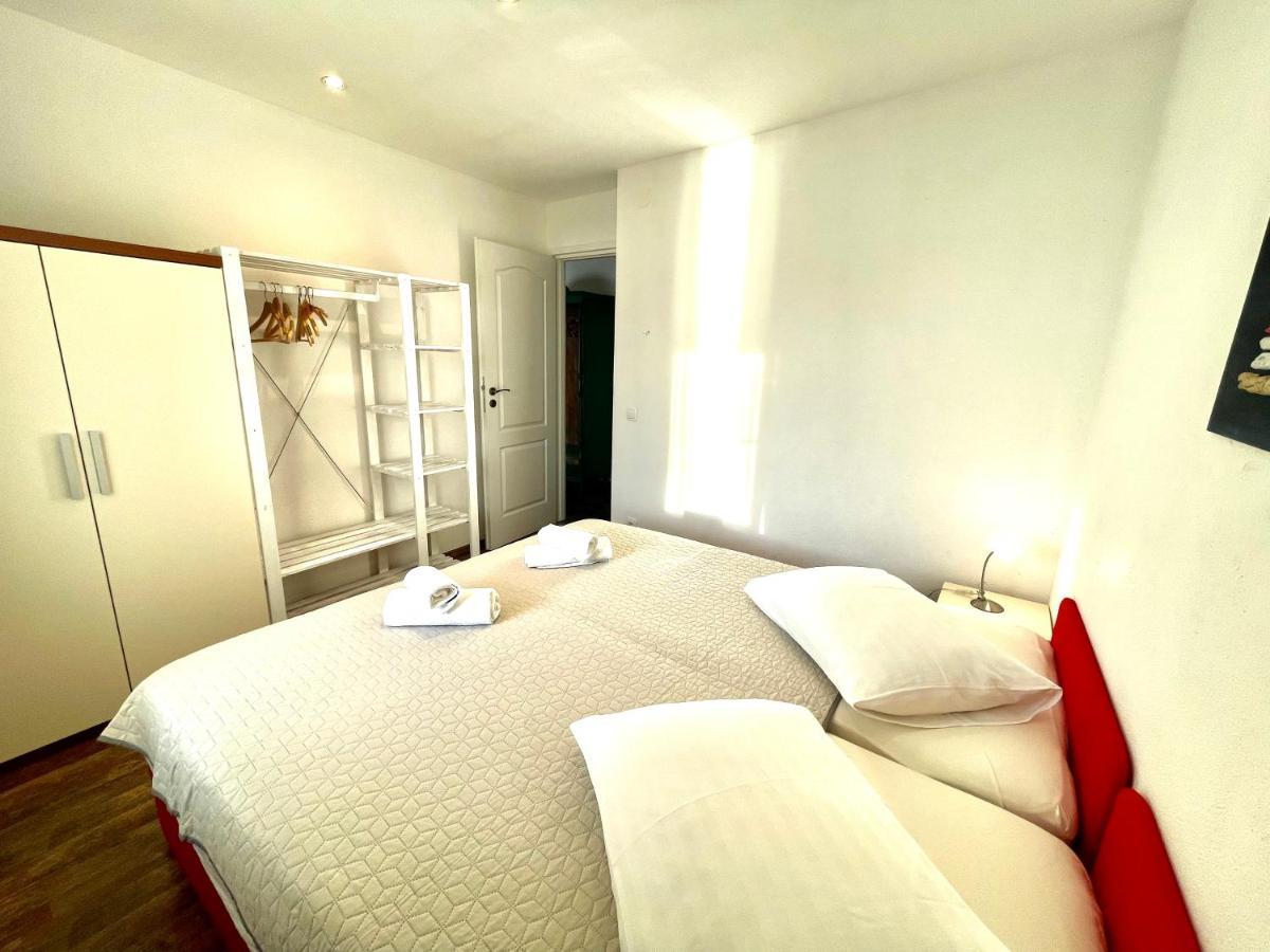 Apartments Trapula Šibenik Eksteriør bilde