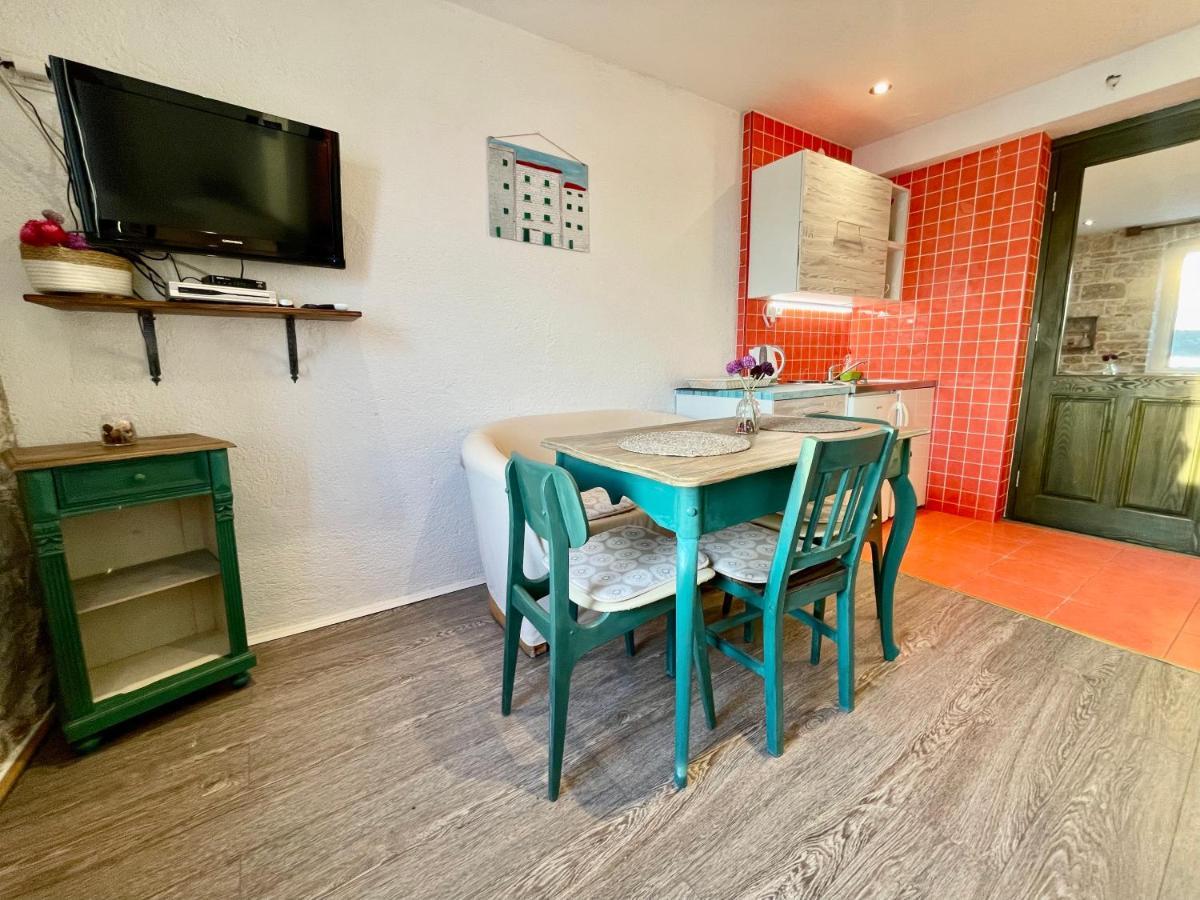 Apartments Trapula Šibenik Eksteriør bilde