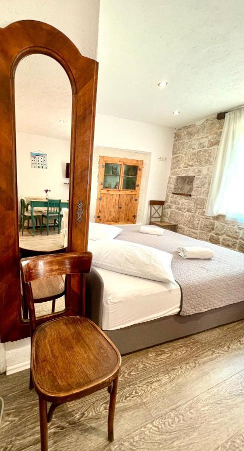 Apartments Trapula Šibenik Eksteriør bilde